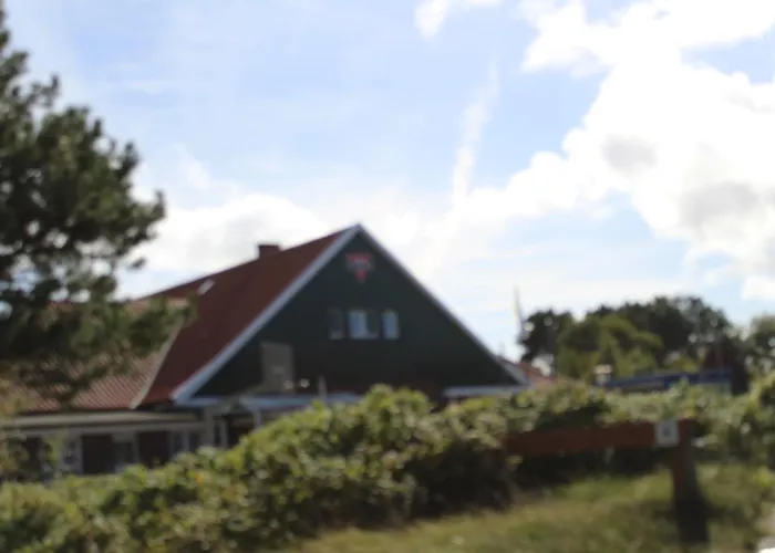 Jugendbildungsstaette Quellerduenen Gaestehaus 1 * Spiekeroog
